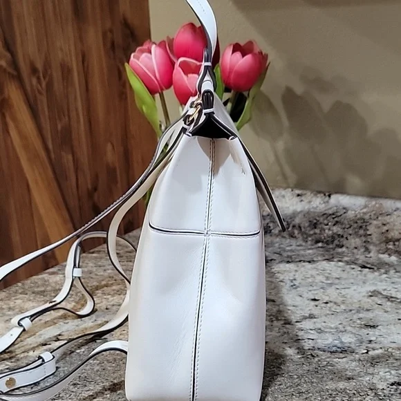 Tory Burch EUC Elegant White Backpack Handbag - Picture 3 of 10